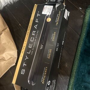 T&J Designs StyleCraft Ultra Styling Iron - Black and Gold